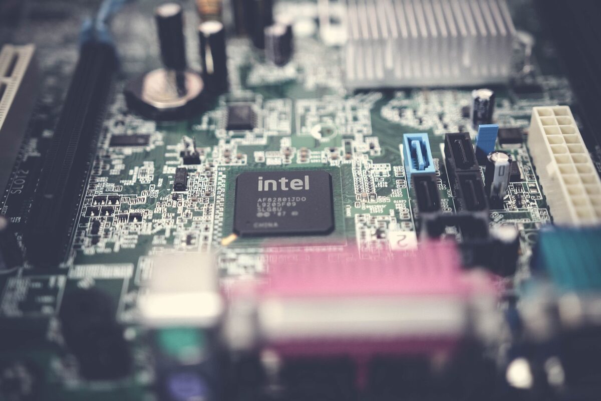 Płyta główna z procesorem Intel z bliska