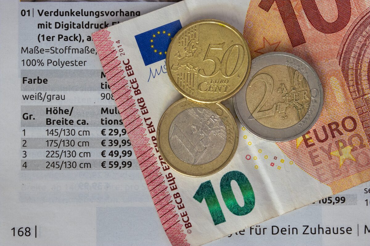 Ekran porównywarki cenowej zakupów online